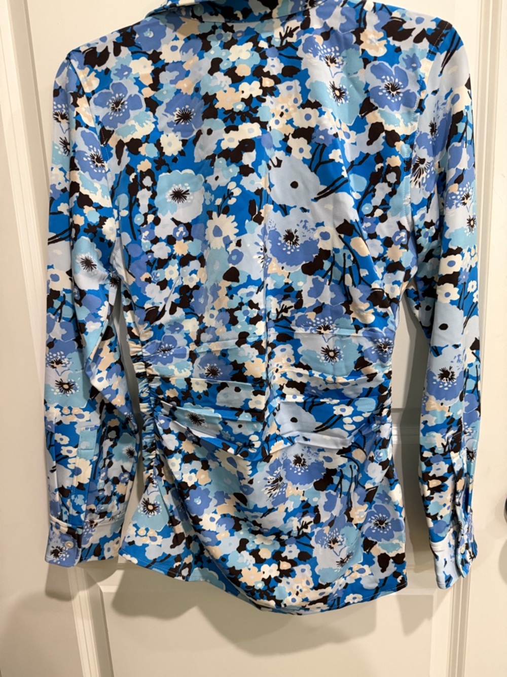 Rails Lisa Top in Blue Zinnia Button-Up Shirt NWOT Small - Picture 3 of 3